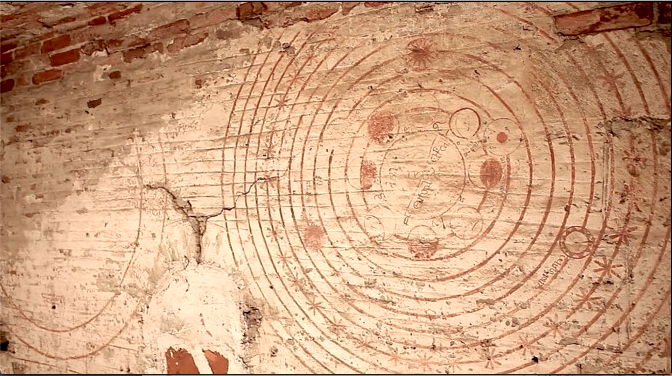 Deux cartes du ciel peintes dans la galerie supérieure de la basilique Saint-Sernin, l'une plus symbolique (microcosme/ macrocosme), l'autre plus scientifique (système géocentrique). Toulouse, XIIIe siècle (?)