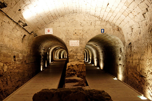 tunnel des Templiers à Saint-Jean d'Acre, source photo:https://www.flickr.com/photos/marqueton/4524961127/in/album-72157623715546649/
