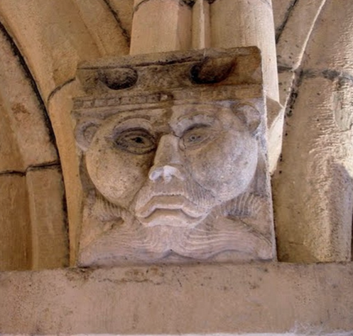 Tête du loup (?) ; rotonde du château de Simiane appartenant aux seigneurs d'Agoult; XIIe siècle