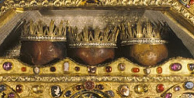 Les crânes des Rois Mages. situés dans un reliquaire spécial dans la cathédrale de Cologne (Allemagne), source: http://leipsanothiki.blogspot.gr/2013/10/147.html Les crânes des Rois Mages. situés dans un reliquaire spécial dans la cathédrale de Cologne (Allemagne), source: http://leipsanothiki.blogspot.gr/2013/10/147.html