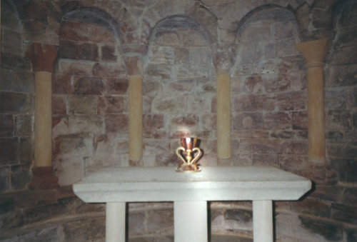 le "Saint Graal" au monastère de Saint-Jean-Baptiste-du-Rocher; Aragon; photo de Jean-Pierre Schmit