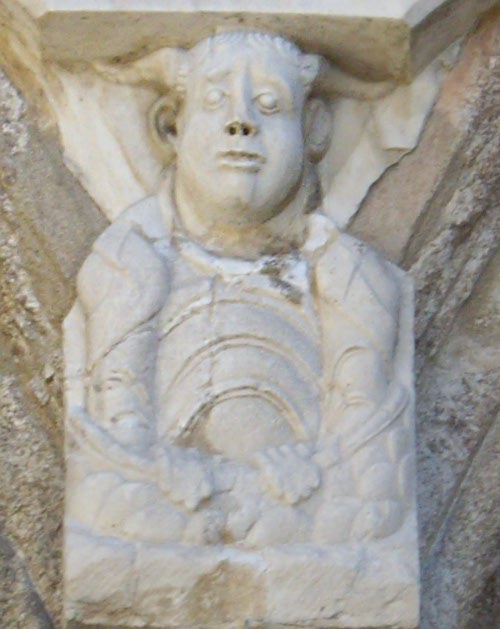 Moïse cornu; porte sud de la cathédrale de Saint-Jacques-de-Compostelle; photo JP SCHMIT